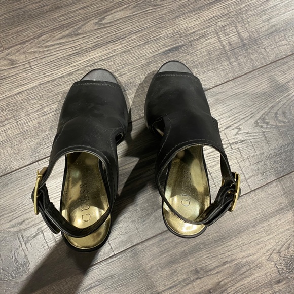 Size 6 Guess Heels - Picture 3 of 4